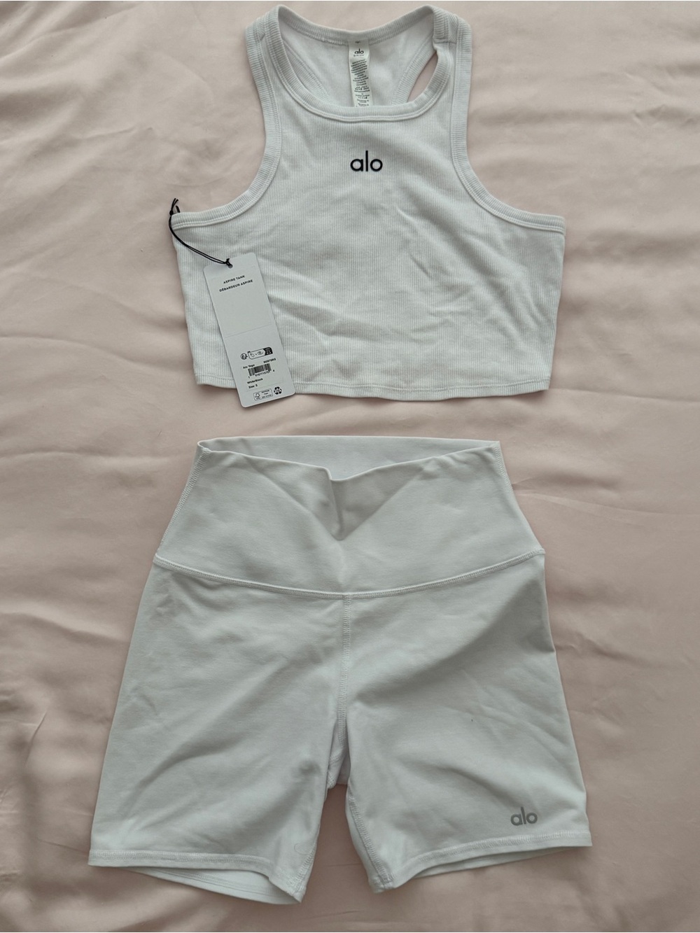 ALO Yoga SET aspire tank and airbrush high waist biker shorts
